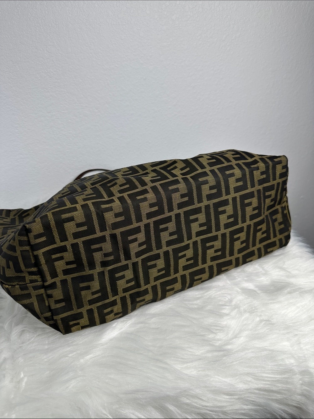 💯Authentic Vintage Fendi Zucca Tote Bag🍀 - Picture 6 of 14